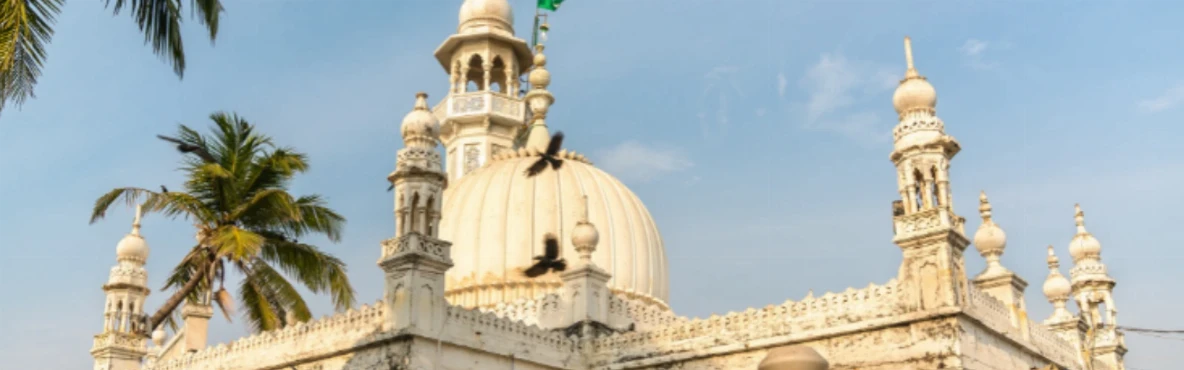 Haji Ali Dargah: Faith and Architecture Amidst the Sea